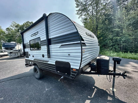 Sun Lite 16BH — Easy-Tow Family Camper, Sleeps 4 overland rental