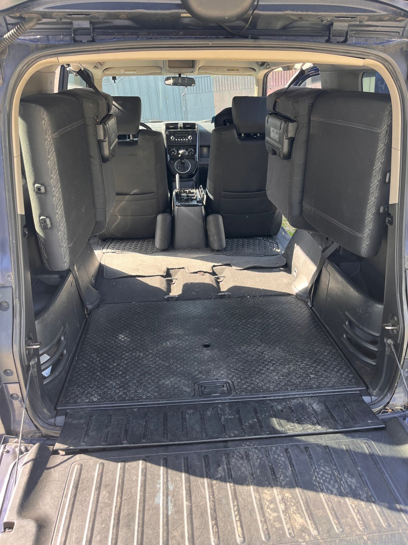 tailgate open — photo 10