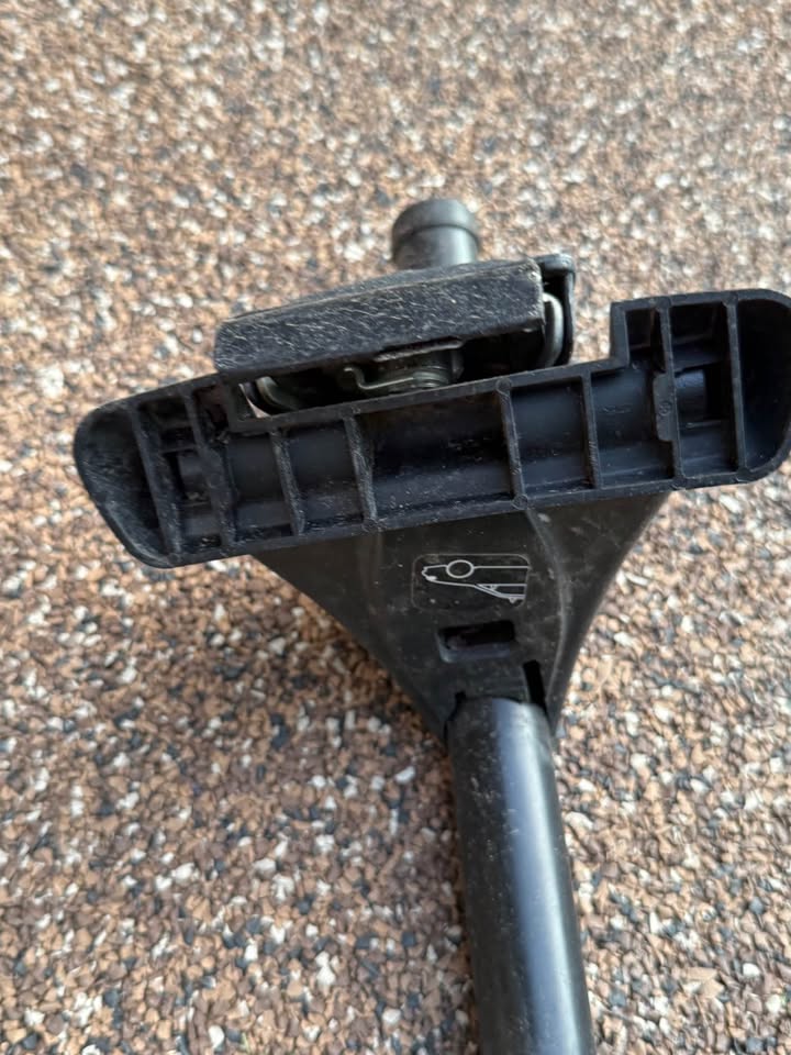 Yakima Roof Rack with RoundBars (Fits 2004 Toyota Camry & more) in Lakewood, CO (photo 3) — photo 3