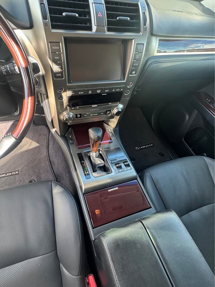 2019 Lexus GX · GX 460 Premium Sport Utility 4D in San Francisco, CA (photo 7) — photo 7