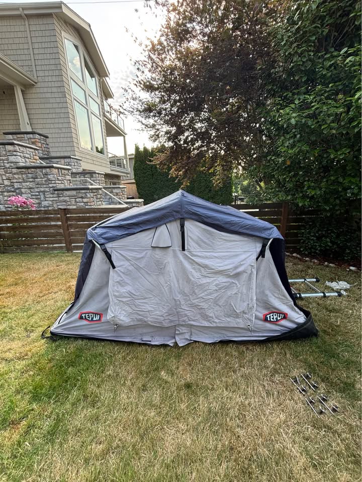 Tepui Rooftop Tent in Seattle, WA (photo 3) — photo 3