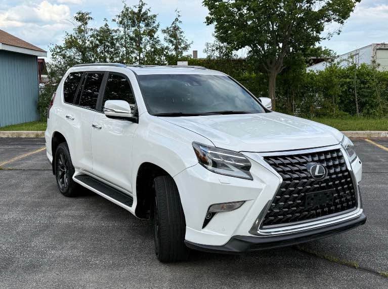 2020 Lexus GX in Toronto, ON (photo 3)