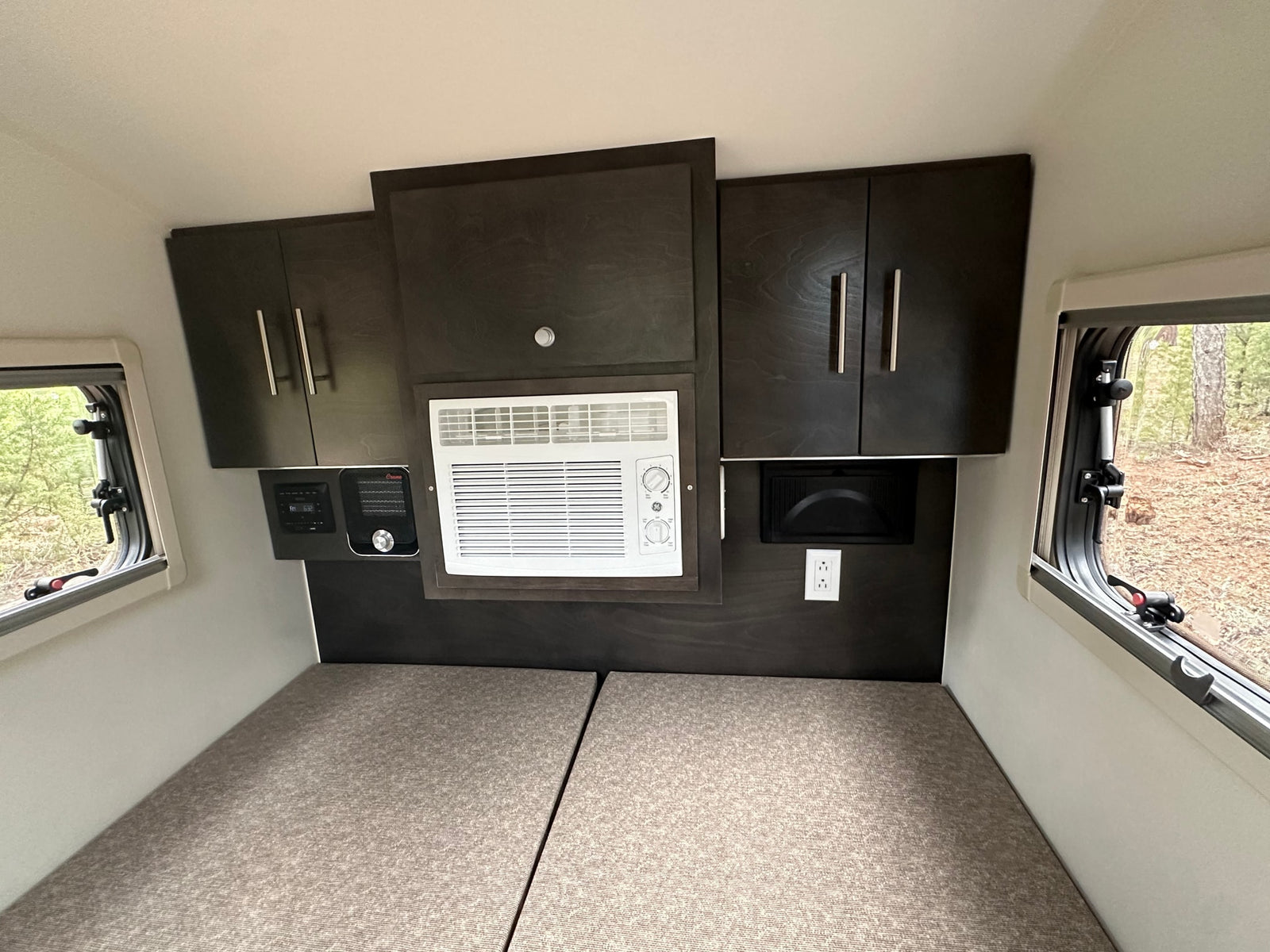 and Camp cooler.|Compact teardrop RV rental