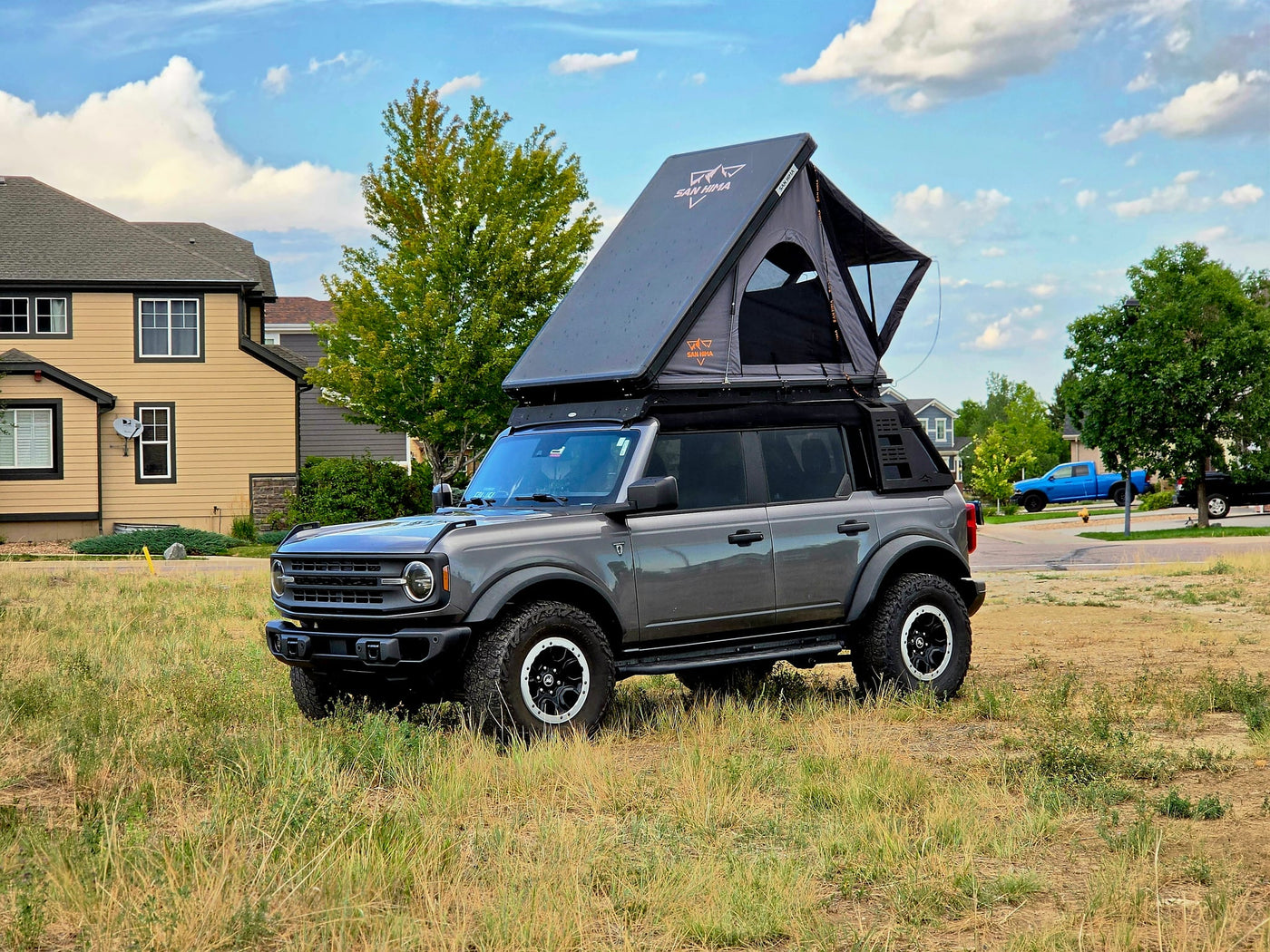 ideal for an rv rental.|This dark gray Ford Bronco — photo 5