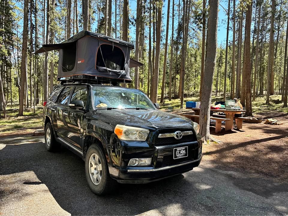 Roofnest Sparrow XL Rooftop Tent + Thule Crossbars & Accessories in Peoria, AZ (photo 1) — photo 1