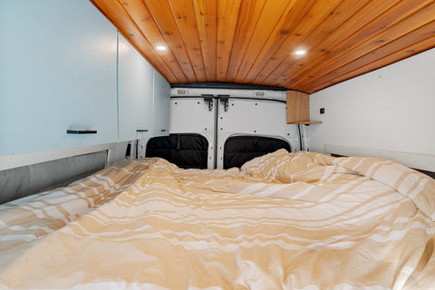 Luxury Adventure Van: Completely Renovated Off-Grid Sanctuary overland rental