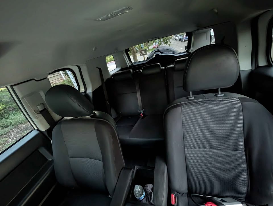 2010 Toyota FJ Cruiser · Sport Utility 2D in Beaverton, OR (photo 6)