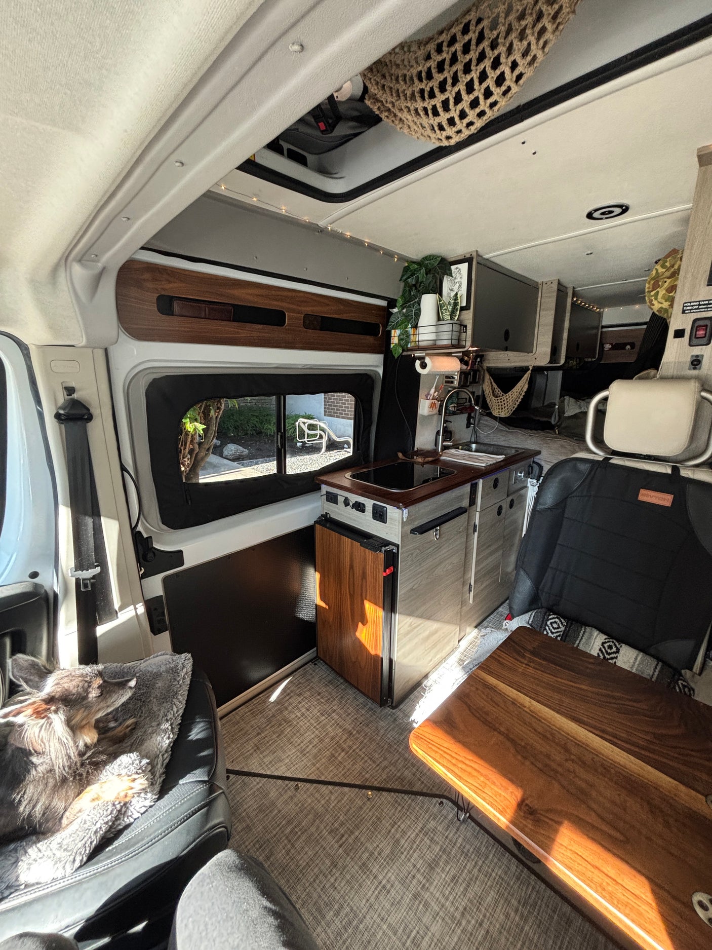 2022 Winnebago Solis 59P cozy class B camper van/RV
