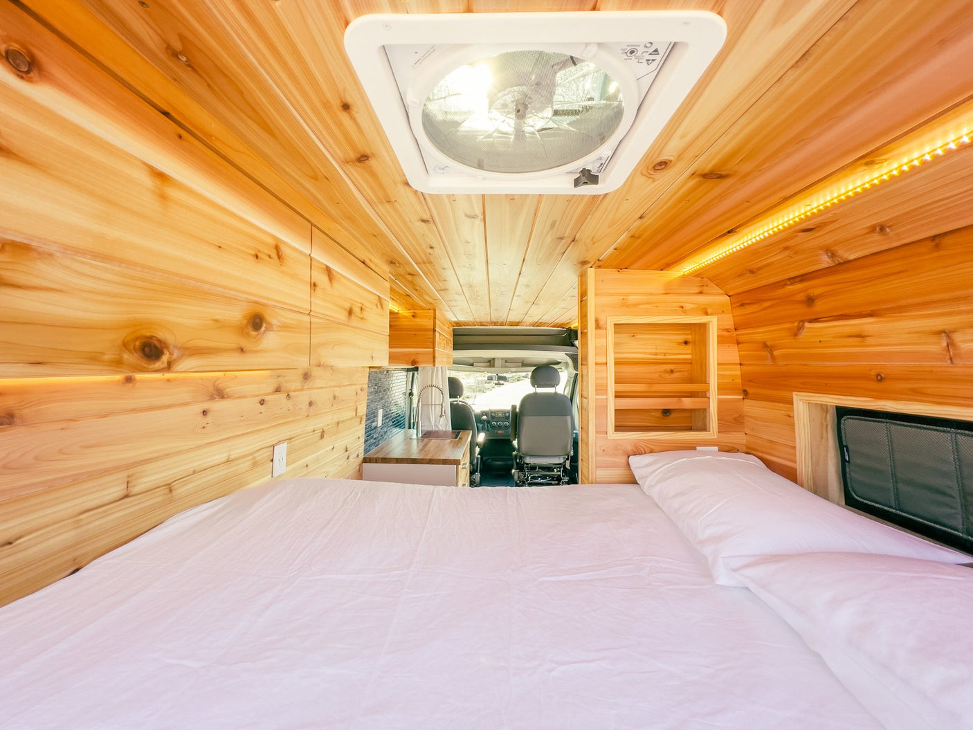 an ideal RV rental. Features a high bed