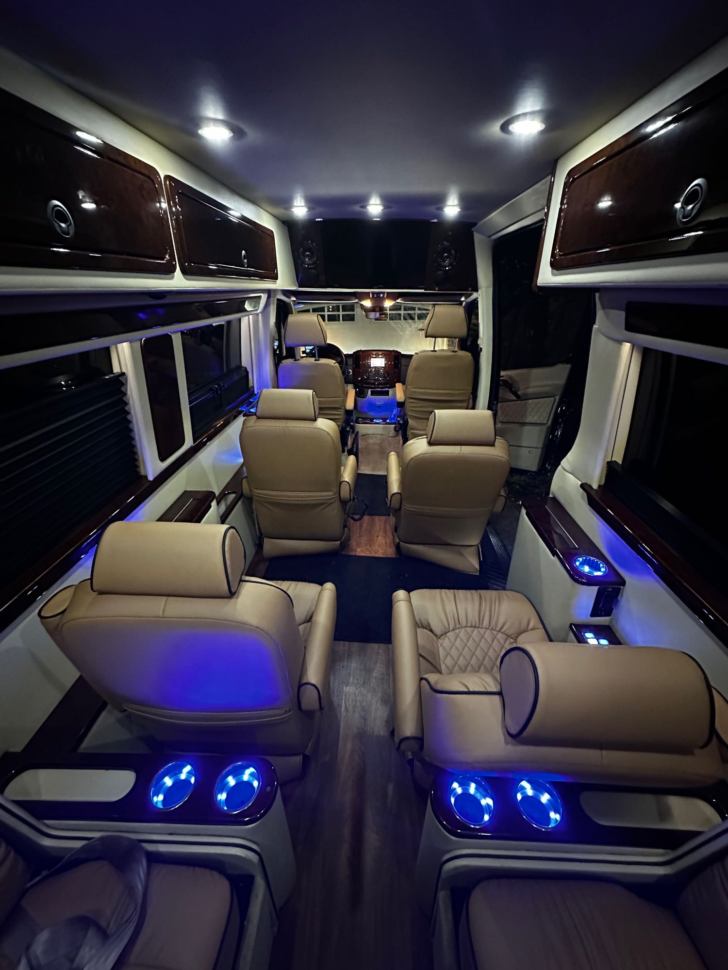 Midwest Auto Designs Touring Coach with Heated and Massage Seats