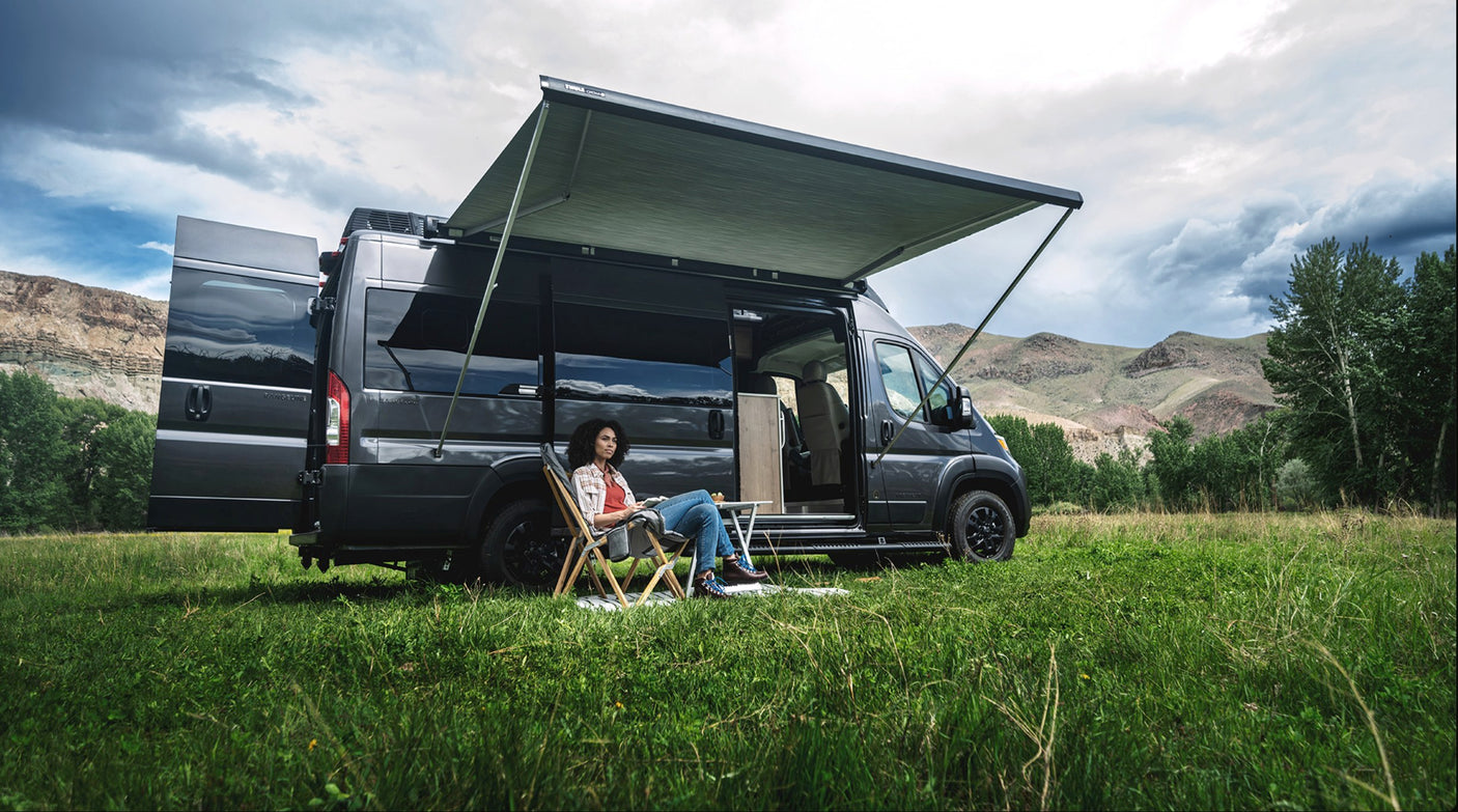 Luxury 2024 Airstream Rangeline “Lama Lo” – Pop-Top Class B Van