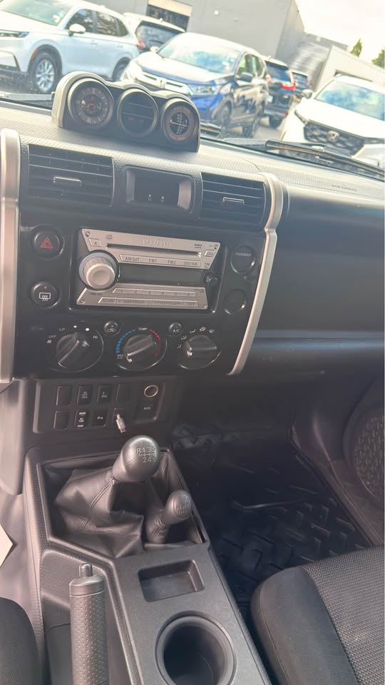 2007 Toyota FJ Cruiser · Manual Transmission in Lynnwood, WA (photo 8) — photo 8