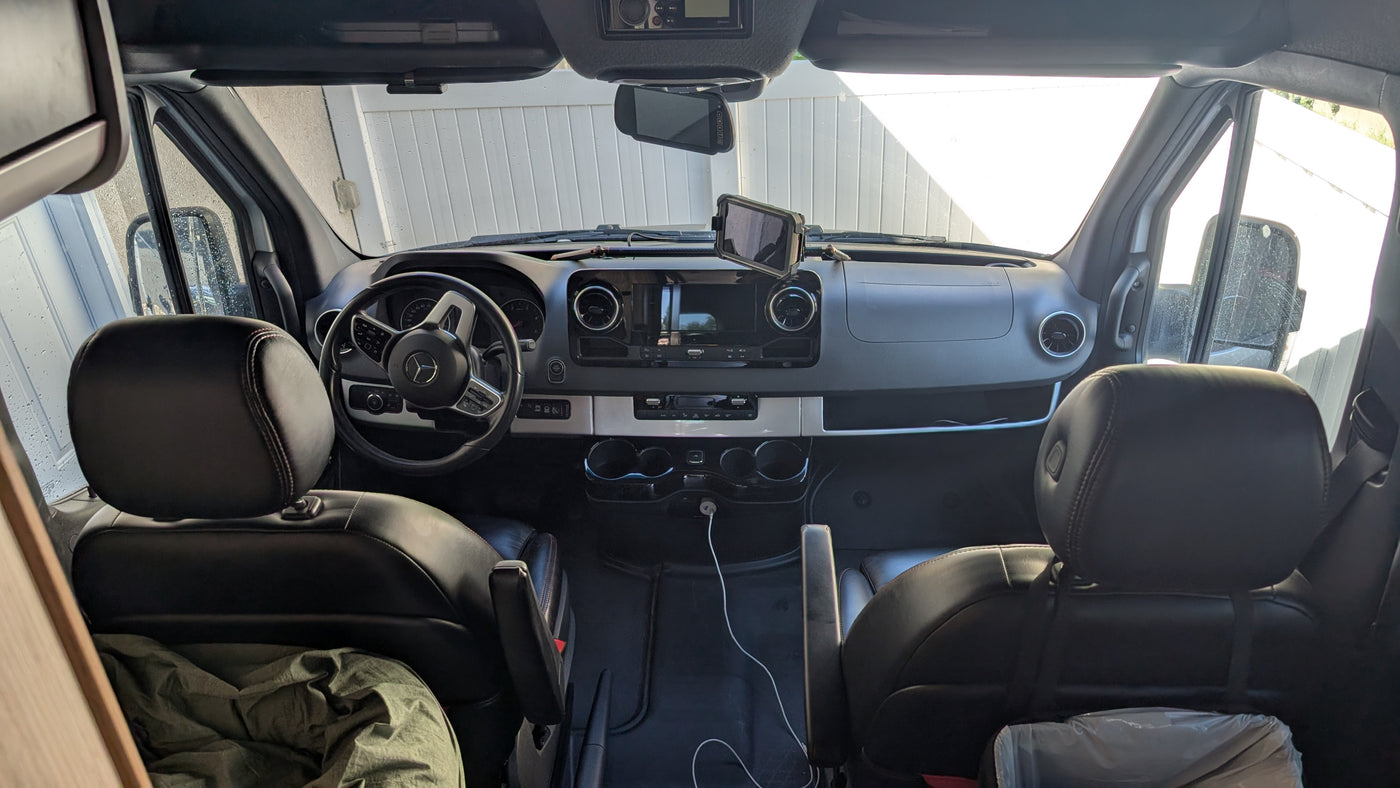 Airsteam Insterstate 24x - Luxury Off the Grid Van — photo 7