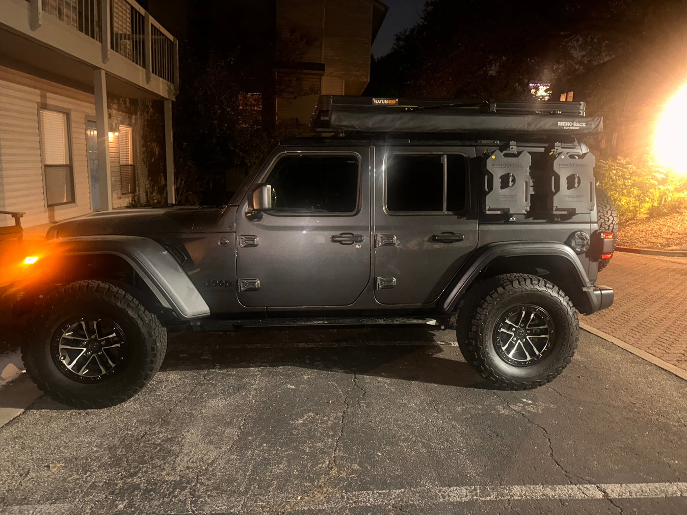 with rooftop tent & jerry cans — photo 5