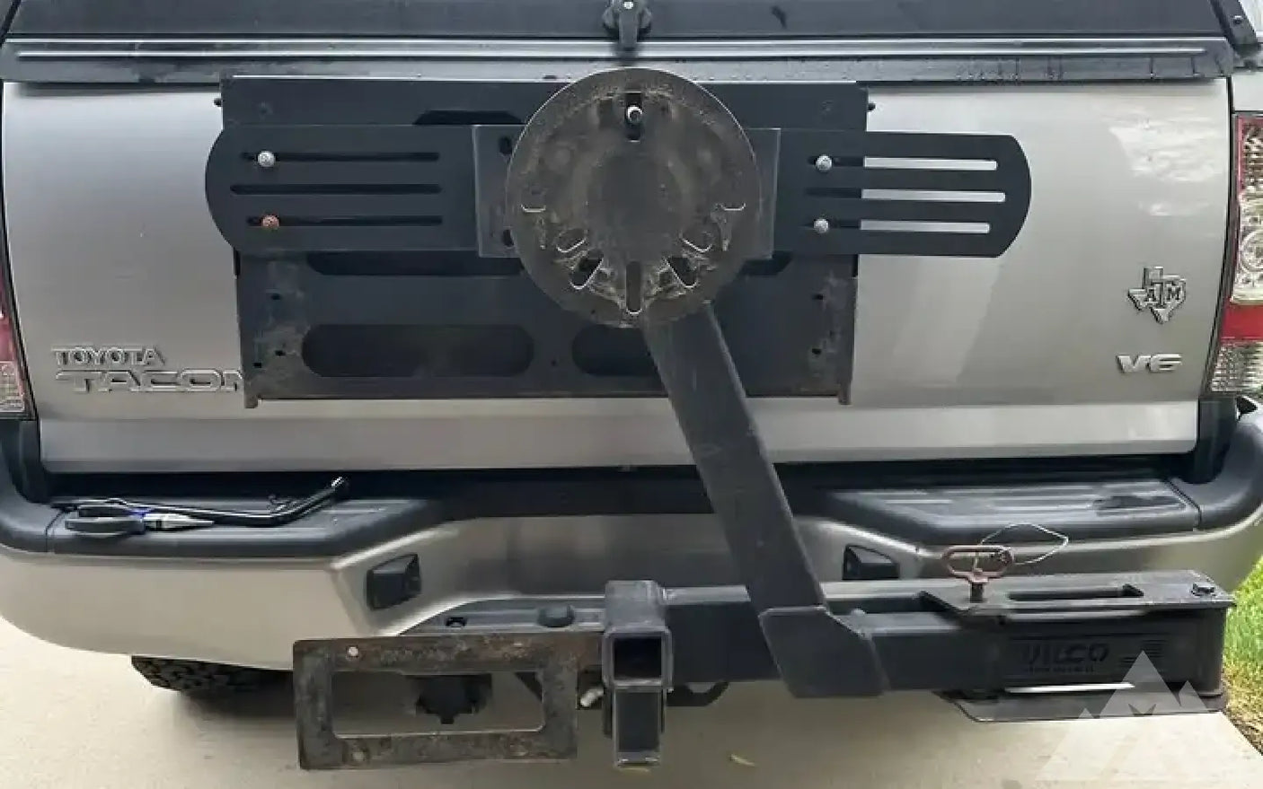 Wilco Spare Tire Carrier w/ Table — used tire carriers & swing outs for sale (photo 3)