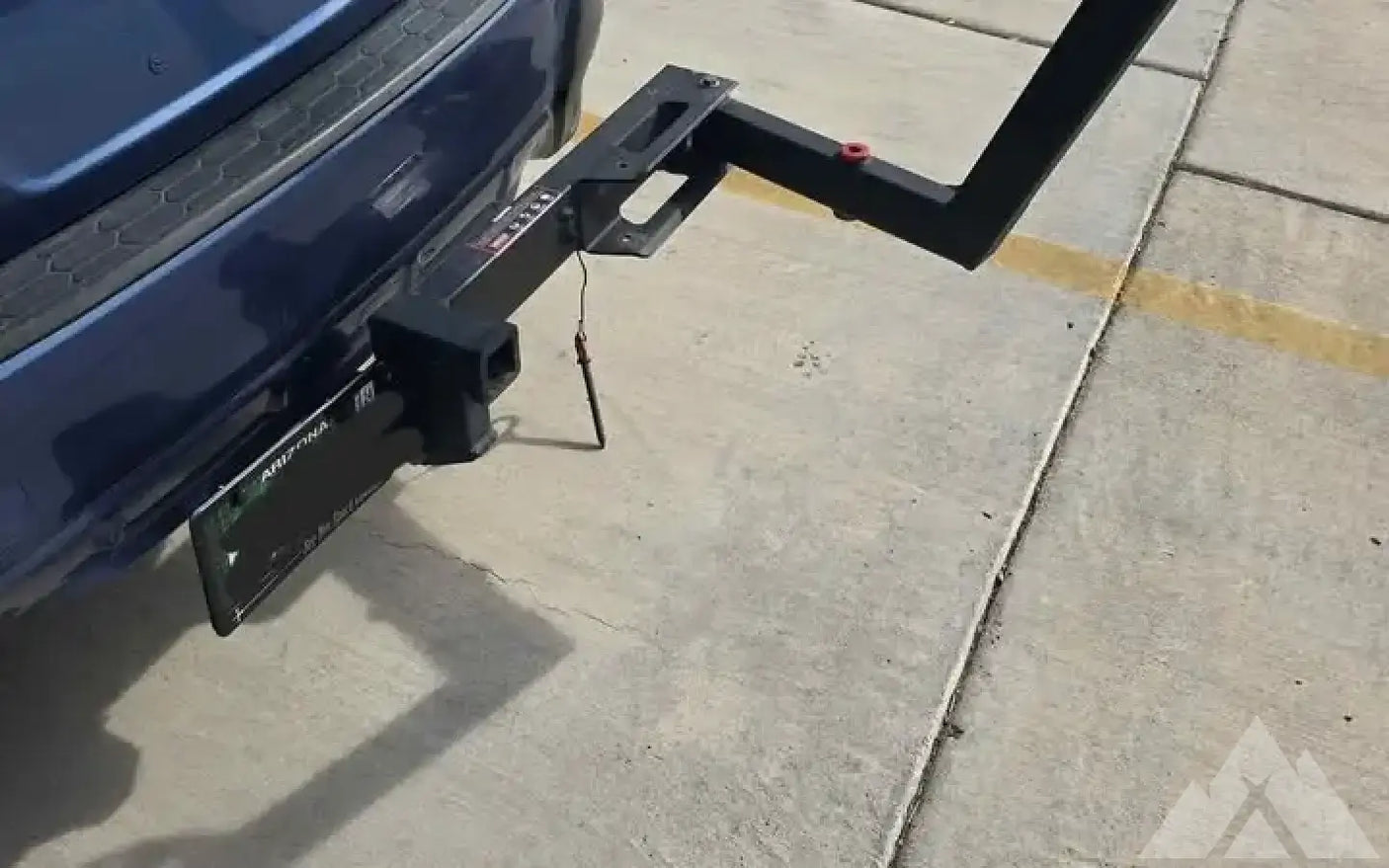 Wilco swing out Tire carrier. — used tire carriers & swing outs for sale (photo 4)