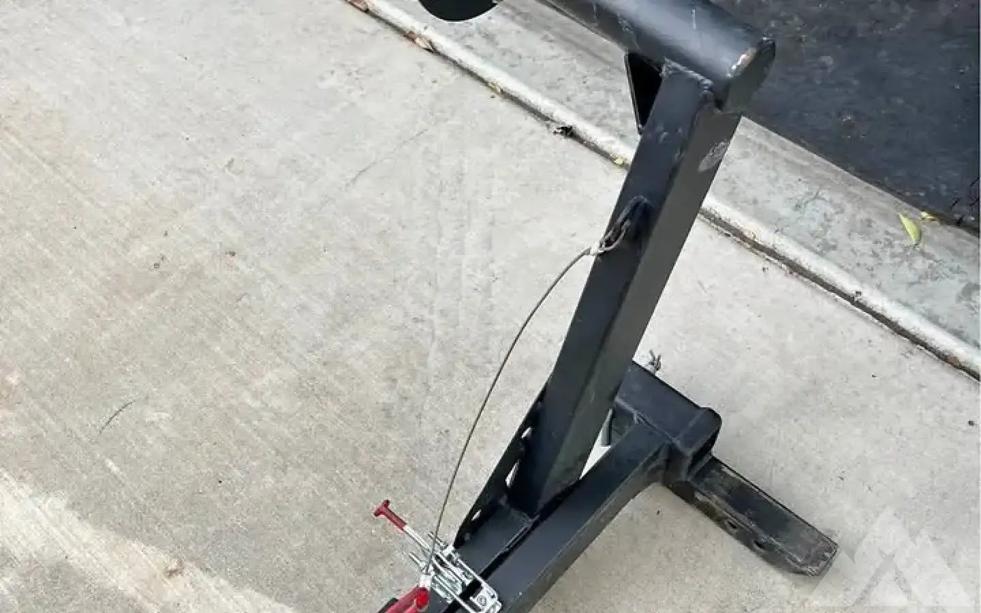 Wing 4x4 2" Hitch Mount Swing Out Spare Tire Carri — used tire carriers & swing outs for sale (photo 2) — photo 2