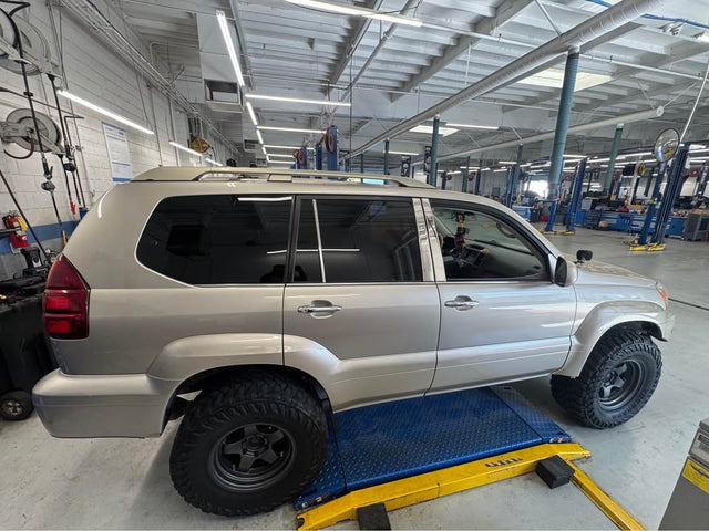2004 Lexus GX · GX 470 Sport Utility 4D — photo 3