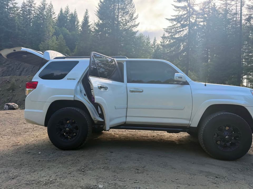 2012 Toyota 4Runner · Limited Sport Utility 4D in Beaverton, OR (photo 7) — photo 7