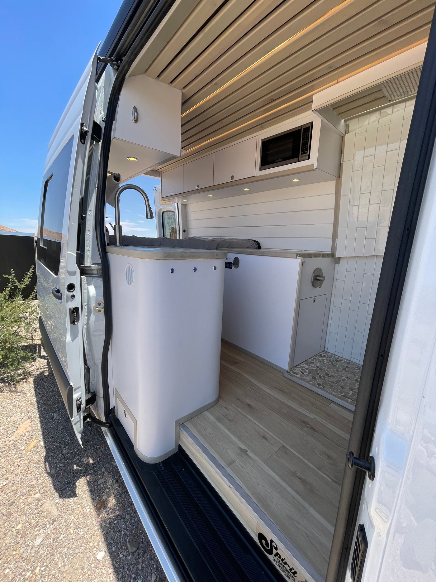 Sprinter Dream Van Fully Loaded Sand — photo 1