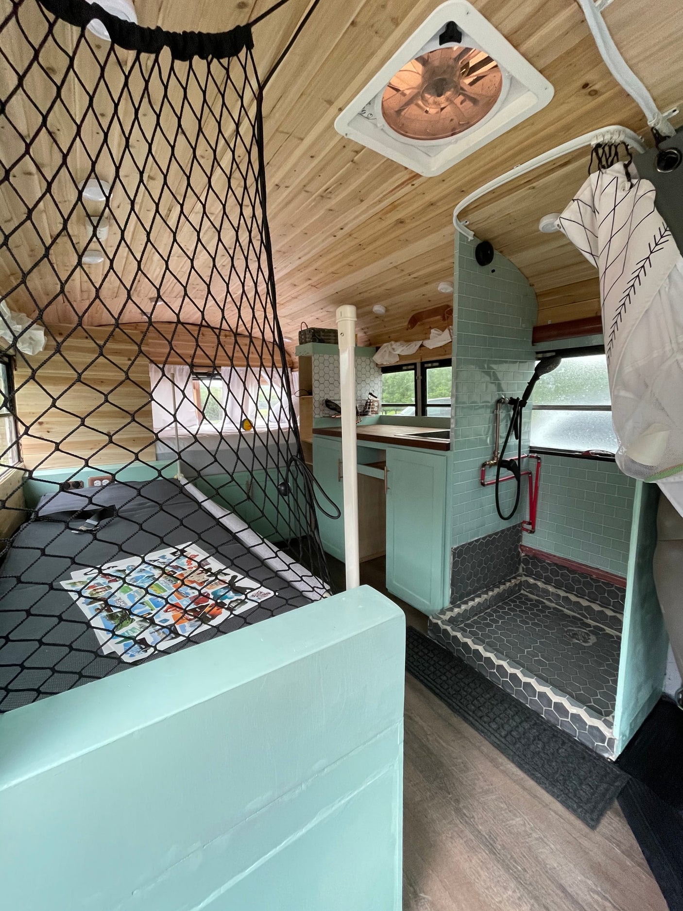 bunk bed with safety net