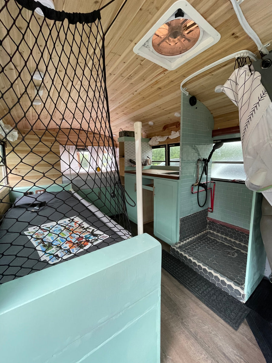 bunk bed with safety net