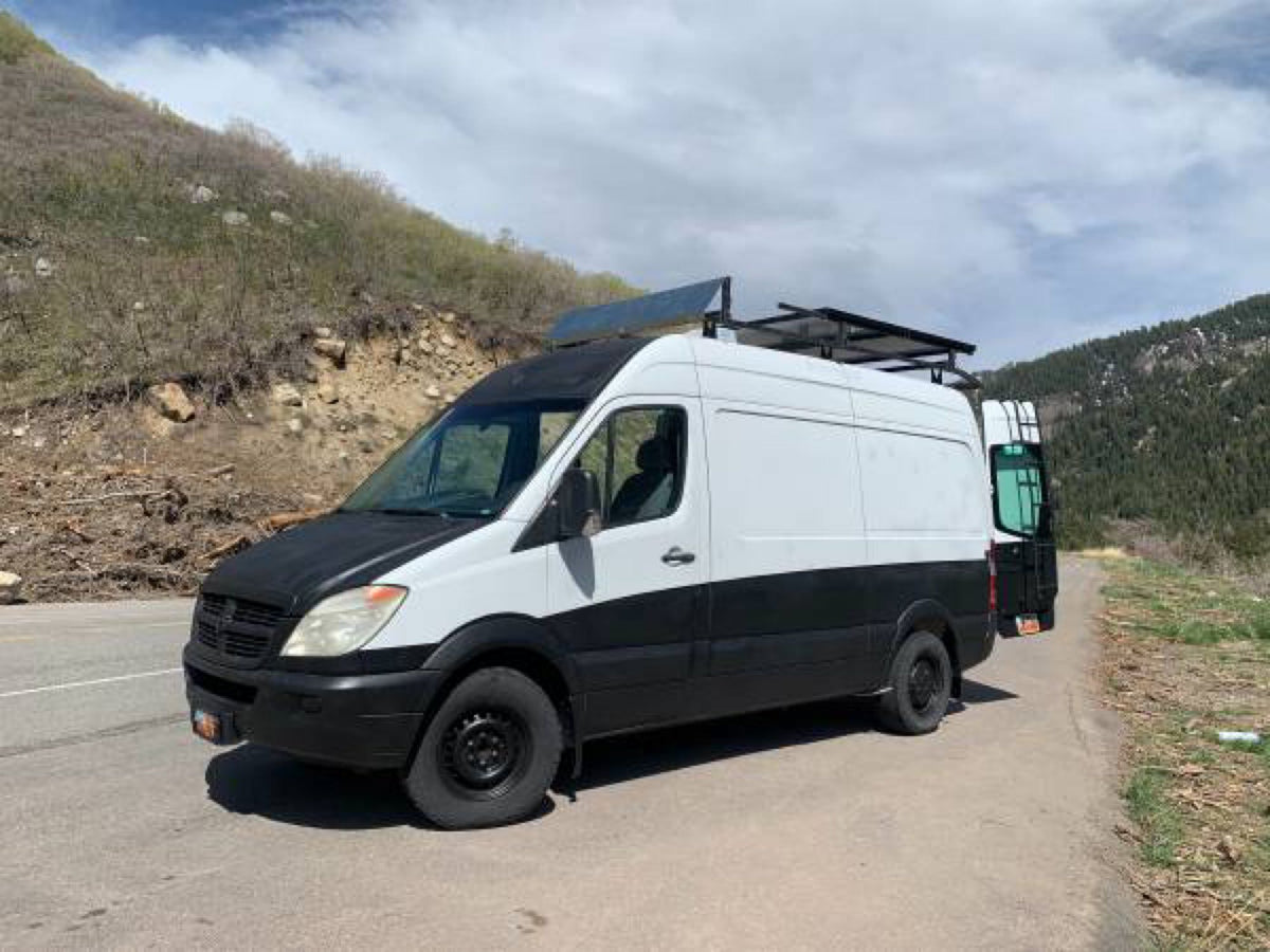 Jean Claude Damme Van - Cozy Off-Grid 4 Season Adventure Van! — photo 13