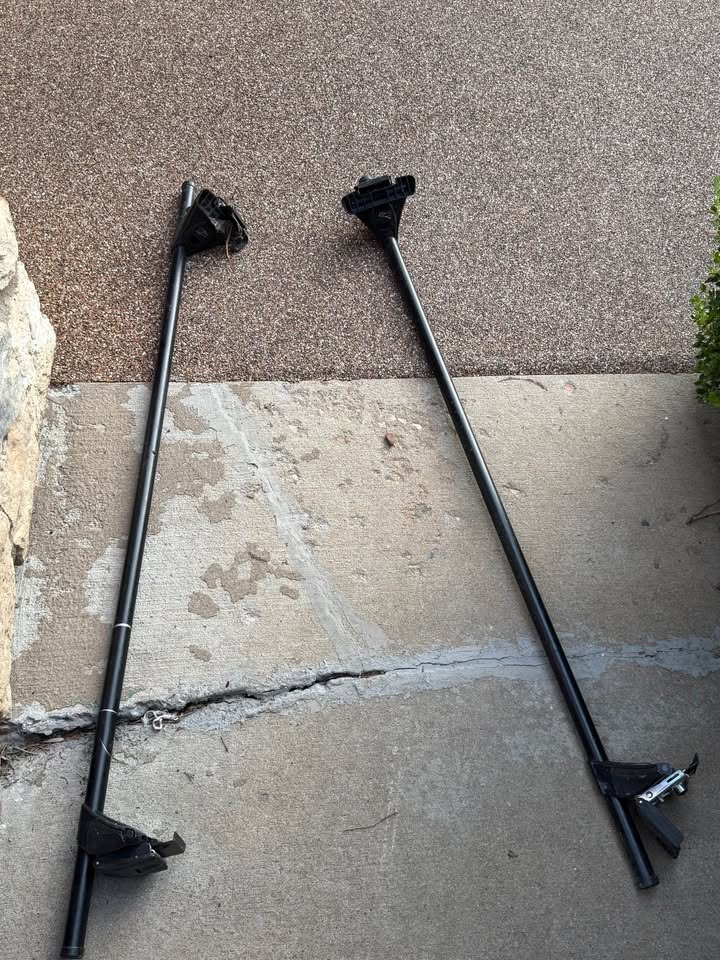 Yakima Roof Rack with RoundBars (Fits 2004 Toyota Camry & more) in Lakewood, CO (photo 2) — photo 2