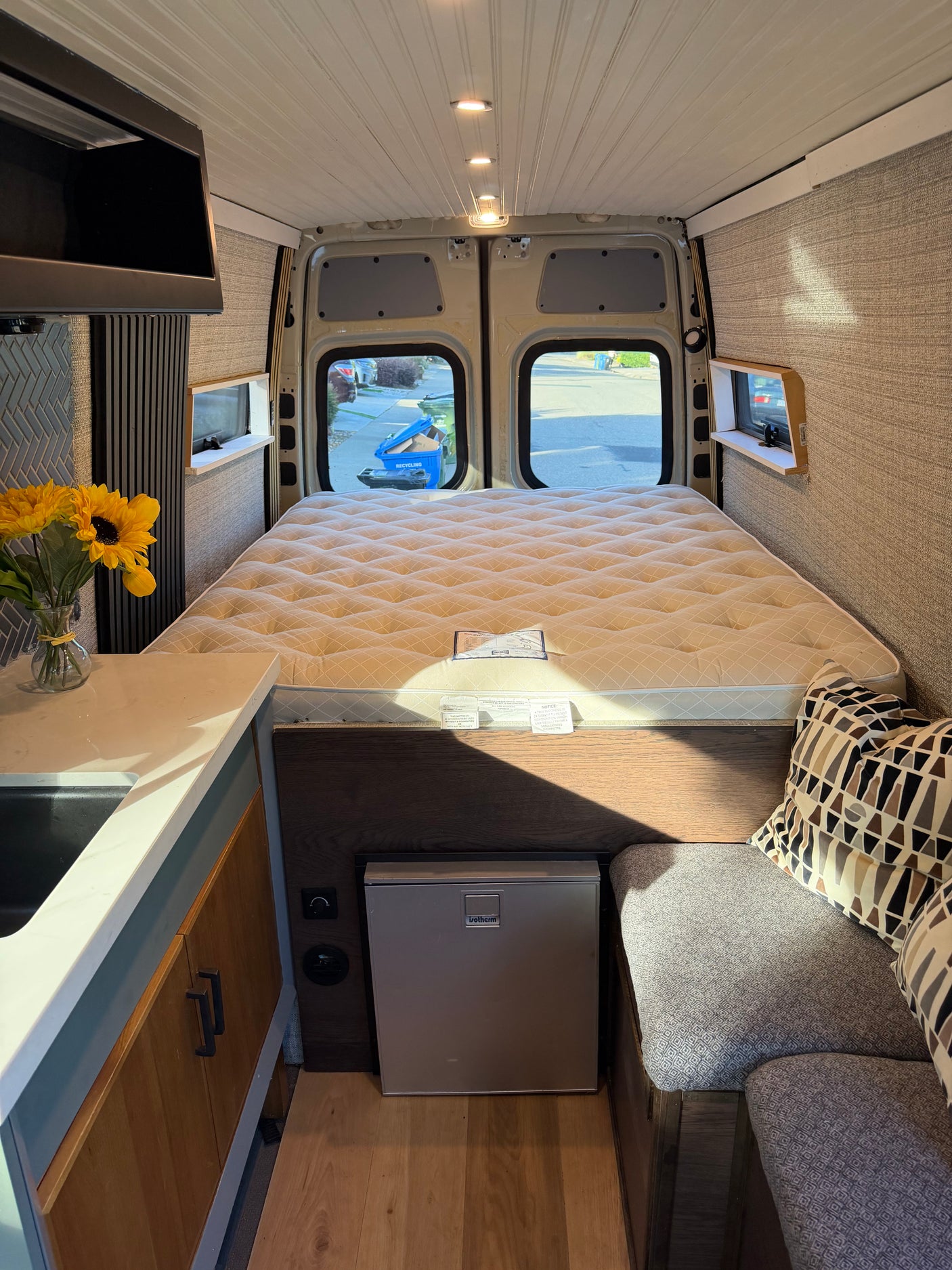 "Adventure Suite" Luxury Off-Grid Mercedes Sprinter - Sleeps 2