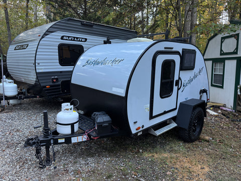 WE Deliver Braxton Creek Bushwhacker 10HD Minnow-Campers overland rental