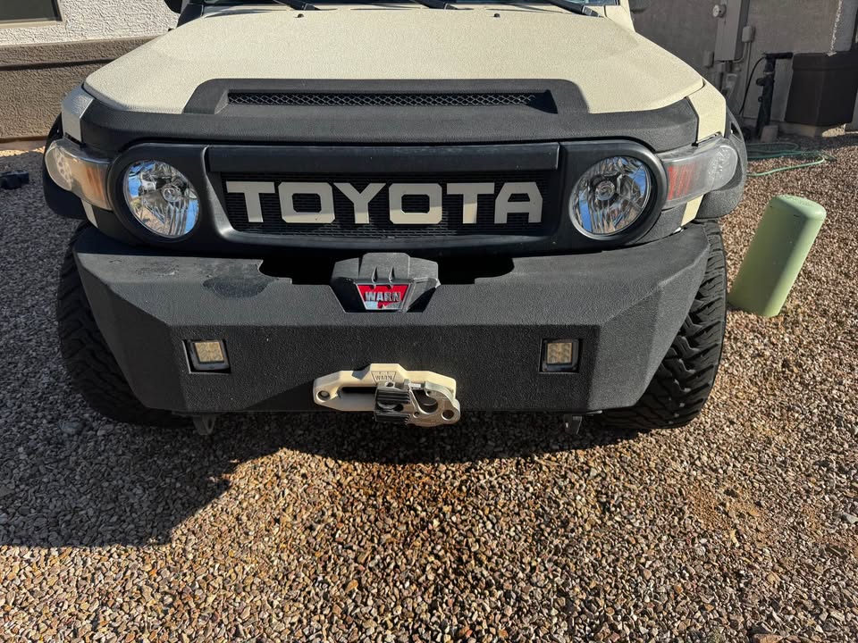 2012 Toyota FJ Cruiser · Sport Utility 2D in Vail, AZ (photo 2) — photo 2