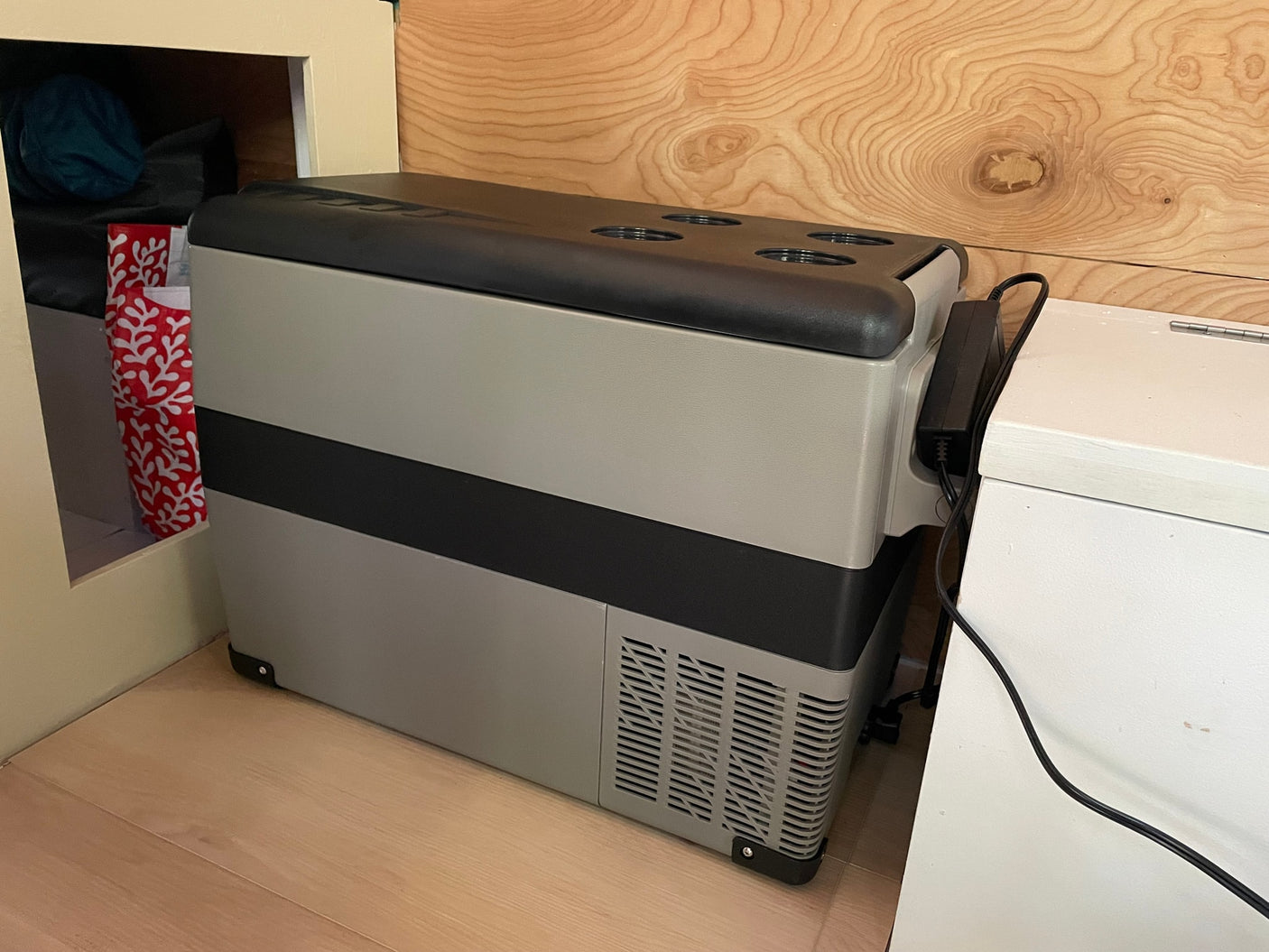 an Anker Solix and EcoFlow River Max