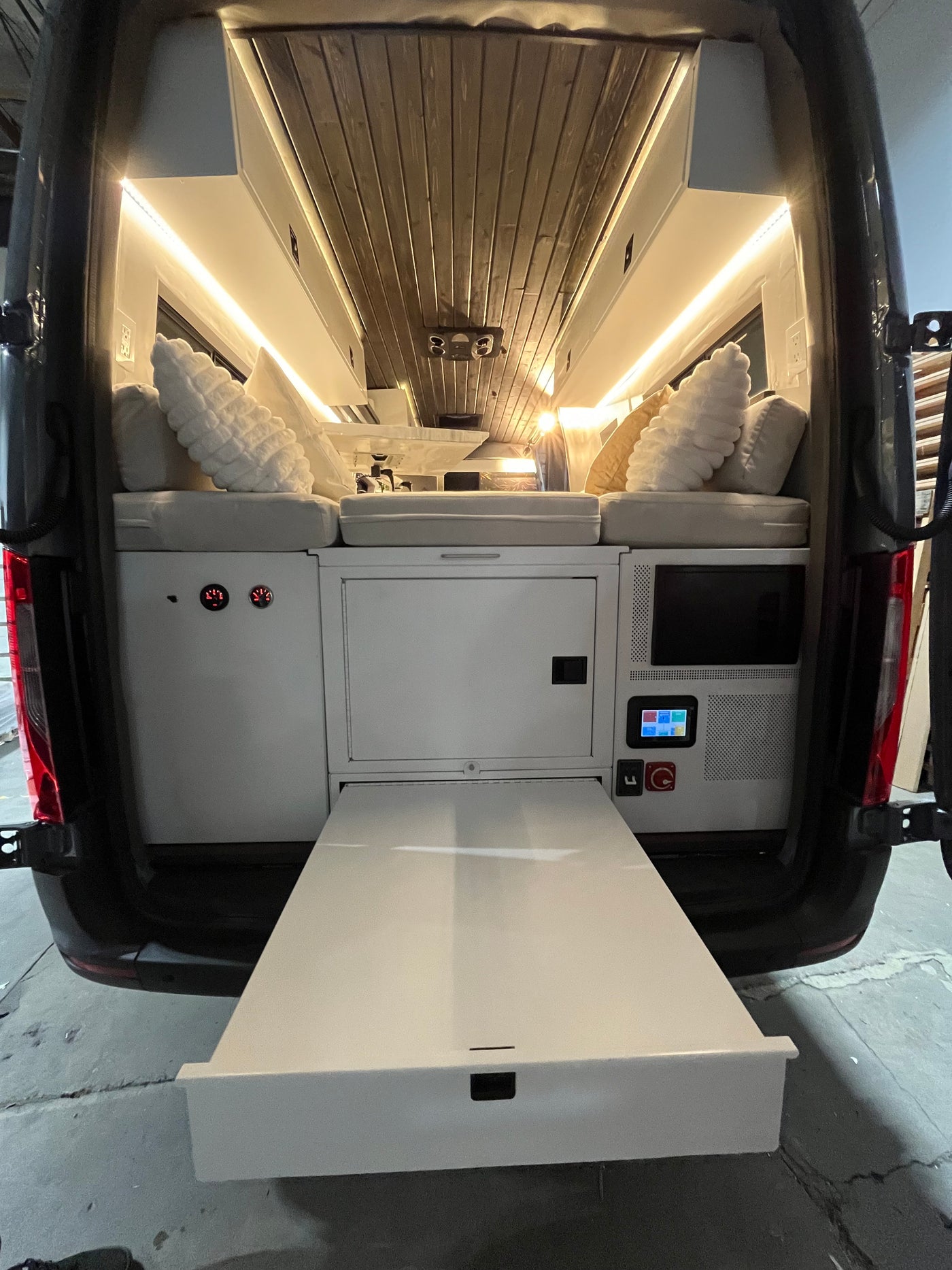 Like-New 2022 Sprinter 4x4 • Ultra-Low Miles • Premium Aluminum Build — photo 13