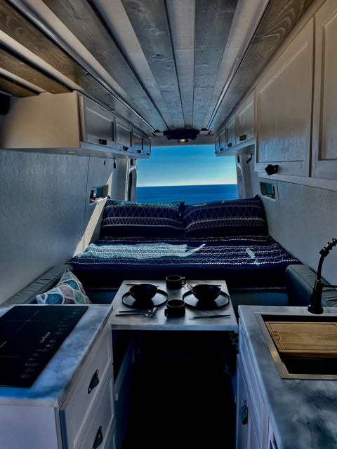 Luxury 2022 Sprinter Adventure Campervan - White overland rental