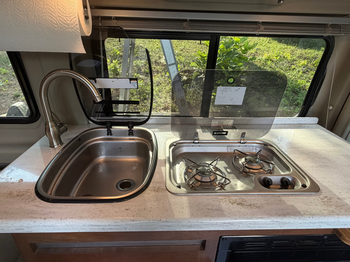 The Cozy Cruiser - Pet Friendly!