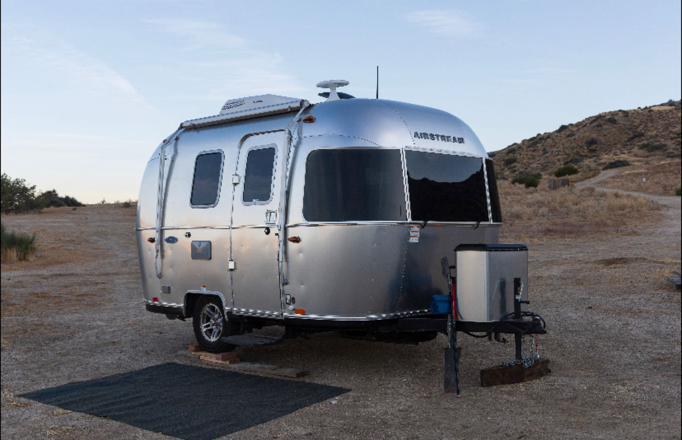 This Airstream travel trailer