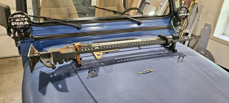 Hi-Lift Jack for JEEP CJ/YJ/TJ AND Locking Billet Hood Mounts in Onsted, MI (photo 1) — photo 1