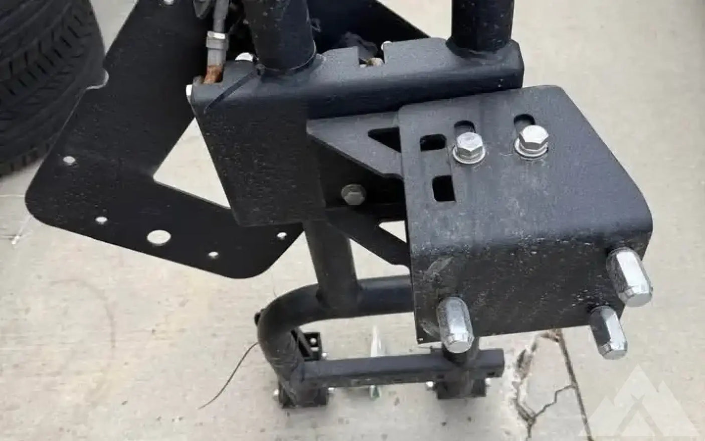 07-18 Jeep Wrangler Tire Carrier. RedRock — used tire carriers & swing outs for sale (photo 4)