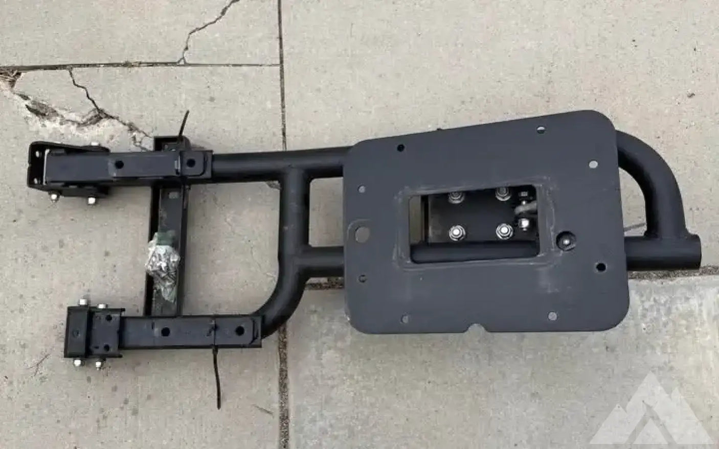 07-18 Jeep Wrangler Tire Carrier. RedRock — used tire carriers & swing outs for sale (photo 2)