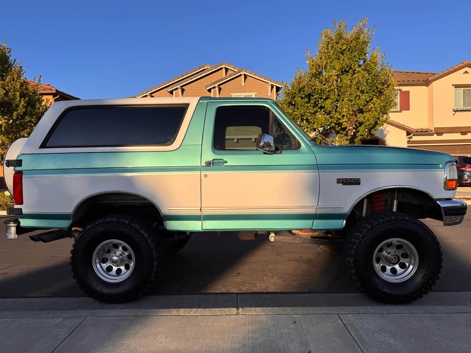 1994 Ford Bronco · XLT in Rohnert Park, CA (photo 2) — photo 2