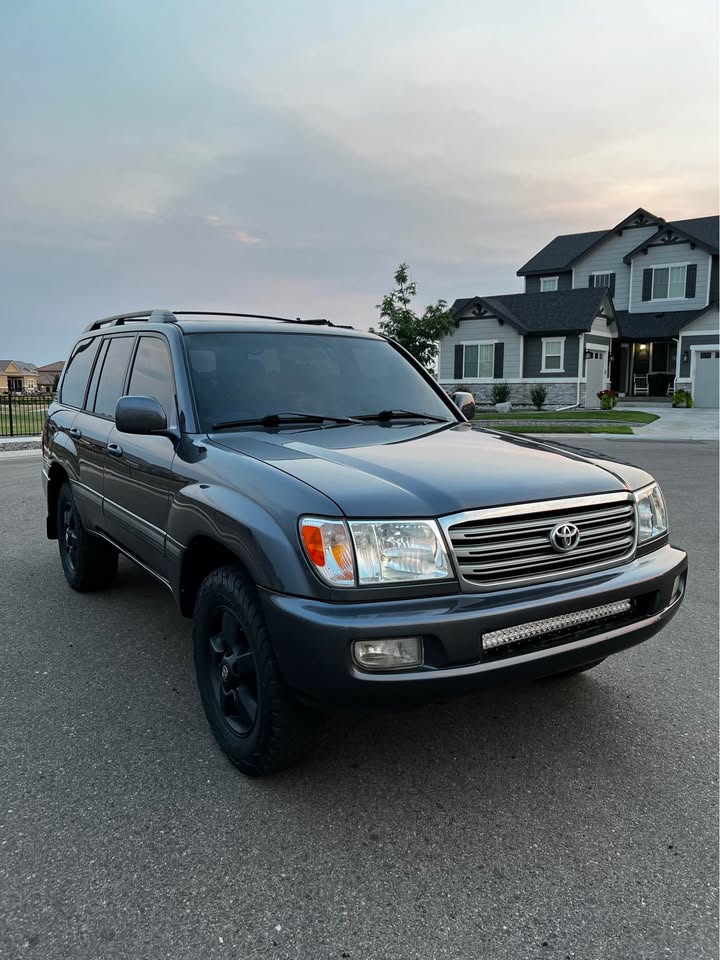2003 Toyota Landcruiser in Commerce City, CO (photo 5) — photo 5