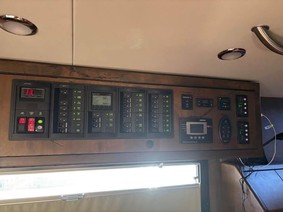 F550 earthroamer in Fortuna, CA (photo 7) — photo 7