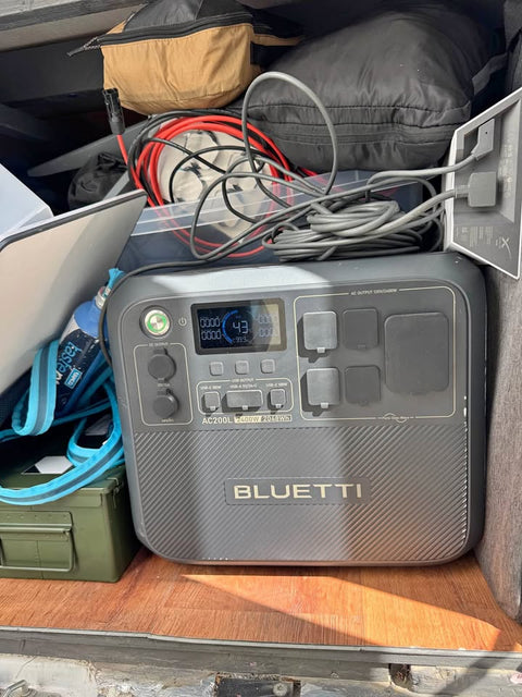 BLUETTI AC200L Portable Power Station