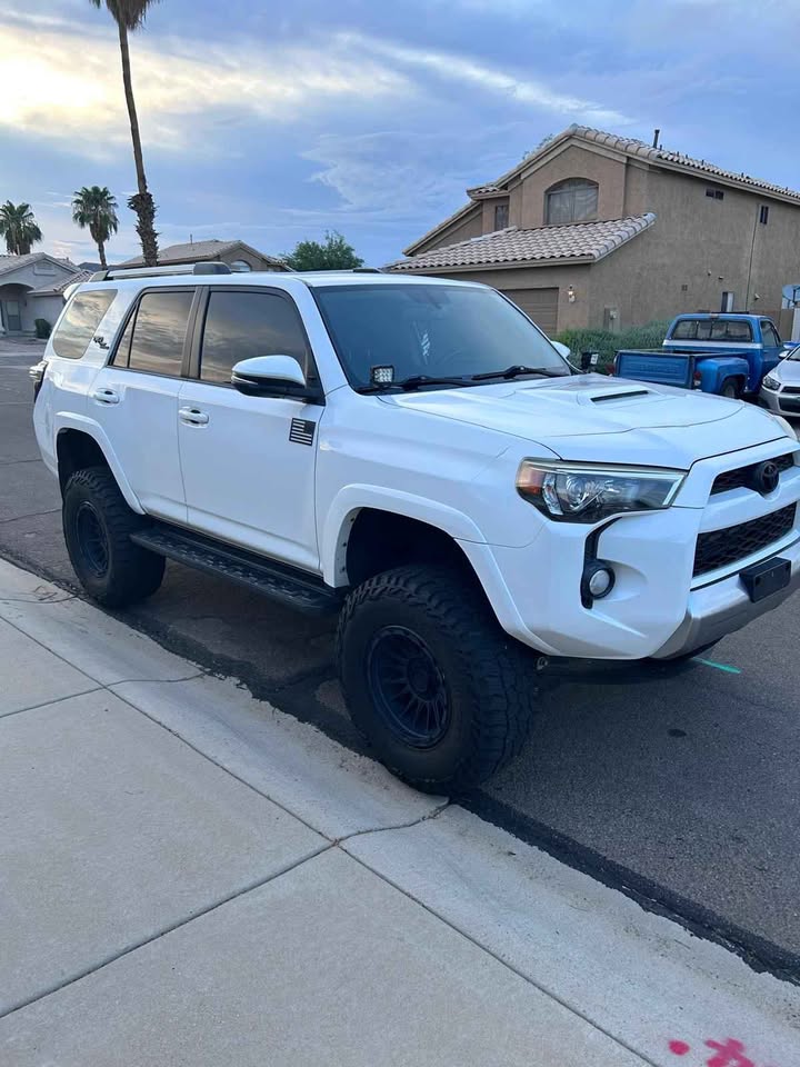 2017 Toyota 4Runner · TRD Off-Road Premium Sport Utility 4D in Phoenix, AZ (photo 8) — photo 8