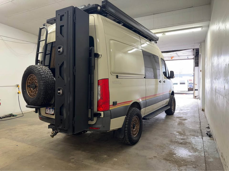 2019 Mercedes-Benz sprinter 2500 storyteller — photo 3