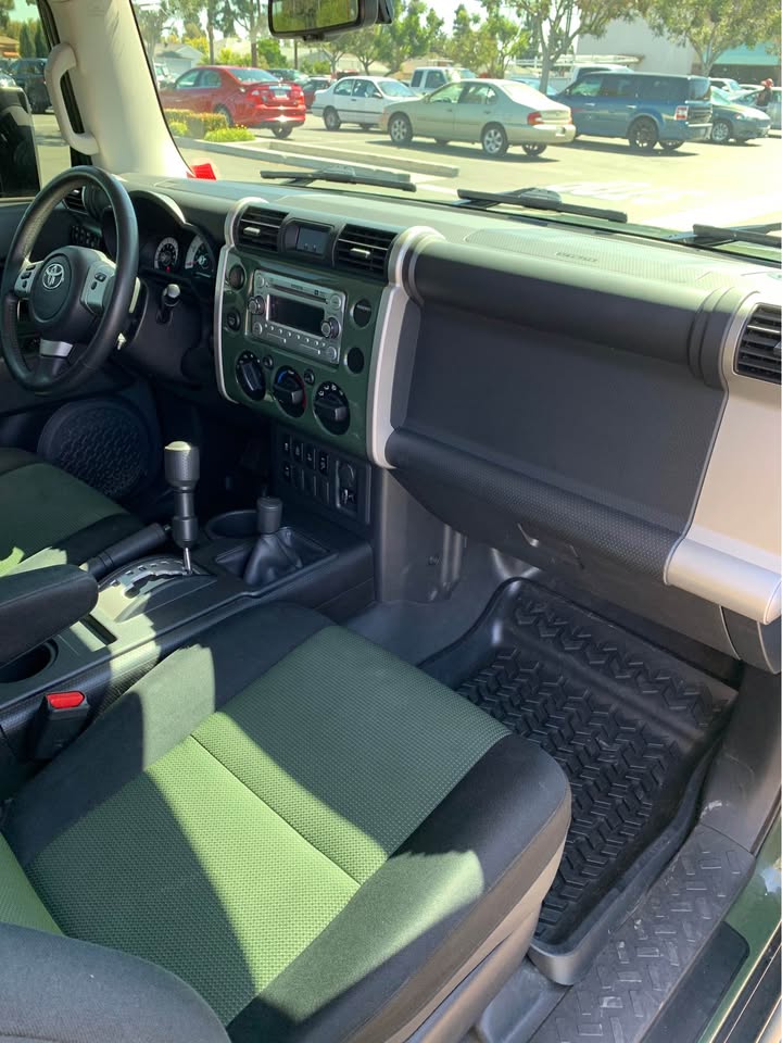 2011 Toyota FJ Cruiser in Lakewood, CA (photo 10) — photo 10
