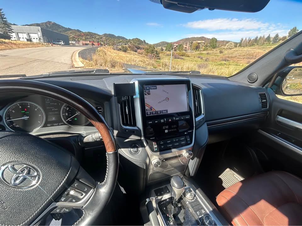 2018 Toyota Landcruiser · Sport Utility 4D in Park City, UT (photo 10) — photo 10