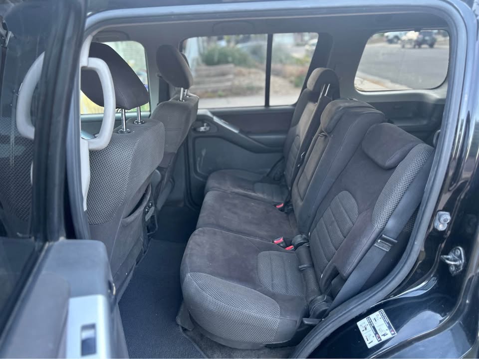 2011 Nissan Pathfinder · S Sport Utility 4D in Denver, CO (photo 10) — photo 10