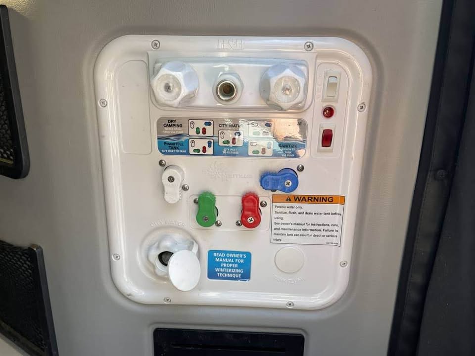 2023 Winnebago Revel 44e in Houston, TX (photo 10) — photo 10