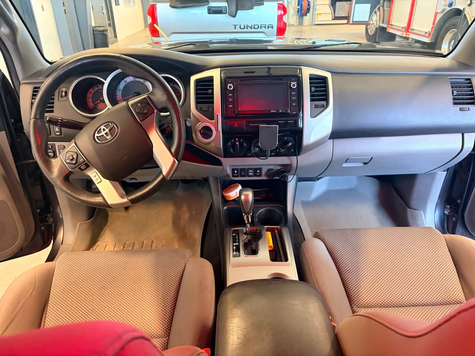 2015 Toyota Tacoma in Colorado Springs, CO (photo 10) — photo 10